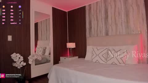 Snapshot of missnataly_ chatting on October 2025 10:18:02 PM Nataly Rivas online show from October 2025 10:18:02 PM