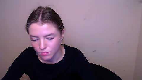 Olivia online show from February 2025 02:21:01 PM