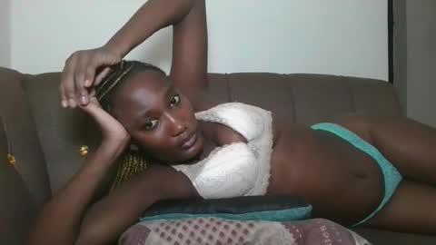 pretty gal online show from September 2025 06:45:01 PM