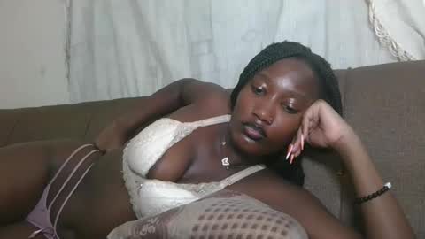 pretty gal online show from October 2025 11:33:02 AM