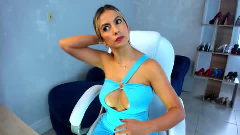 Snapshot of missrhodes1 chatting on November 2025 04:51:01 PM Miss Rhodes online show from November 2025 04:51:01 PM