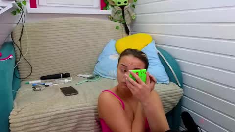 Snapshot of misss_viki chatting on November 2025 06:46:01 AM . online show from November 2025 06:46:01 AM