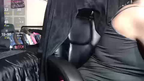 Snapshot of misstajaa chatting on October 2025 01:34:01 PM MissTajaa online show from October 2025 01:34:01 PM