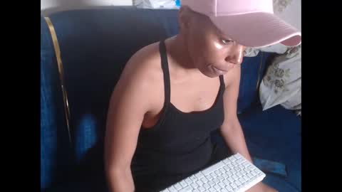 Snapshot of missthighsohmy chatting on January 2025 07:55:01 PM missthighsohmy online show from January 2025 07:55:01 PM