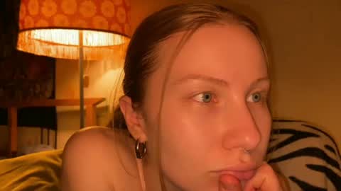 Zlata online show from March 2025 06:59:02 PM