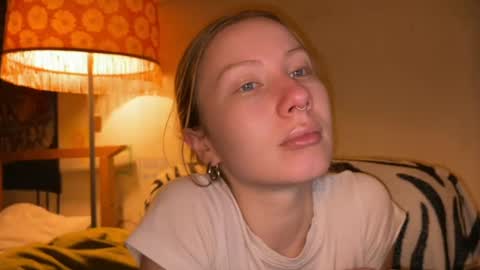 Zlata online show from March 2025 06:43:01 PM