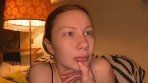 Zlata online show from March 2025 05:46:02 AM