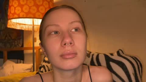 Zlata online show from March 2025 08:51:02 AM