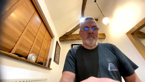 Snapshot of misterblivs chatting on December 2024 09:07:01 AM Misterblivs online show from December 2024 09:07:01 AM