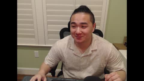 Snapshot of misterlionking chatting on March 2025 02:15:01 AM Eric online show from March 2025 02:15:01 AM