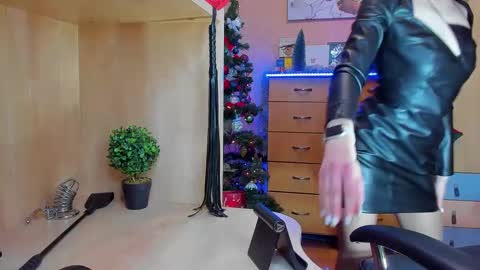 Mistress Kristi online show from December 2024 07:30:02 PM