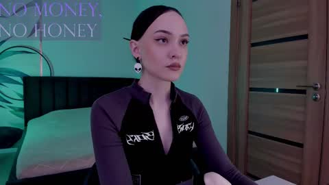 Mistress Mia online show from November 2025 04:45:02 AM