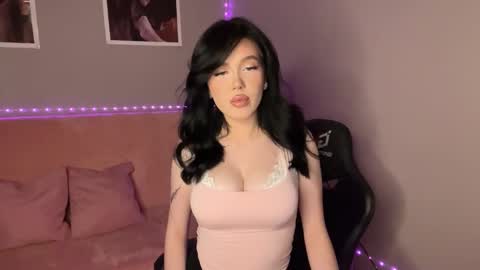 Snapshot of mistress_of_hearts chatting on October 2025 08:08:02 PM Mia online show from October 2025 08:08:02 PM