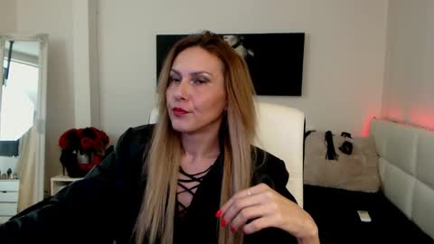 MistressEvelyn  online show from January 2025 07:49:01 AM