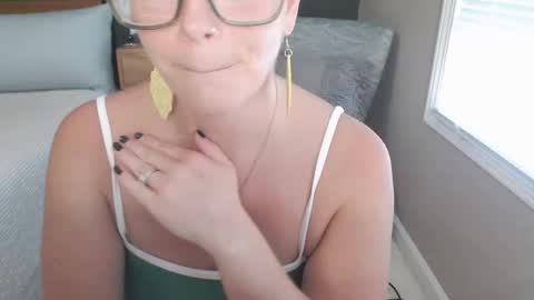 Misty Morgan online show from October 2025 08:28:01 PM