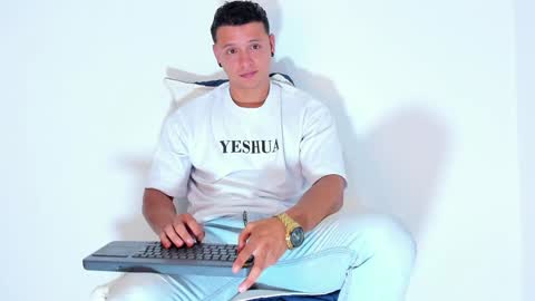 Snapshot of mitchellburns chatting on February 2025 07:51:01 PM mitchell online show from February 2025 07:51:01 PM