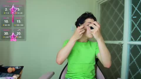Kevin  online show from September 2025 07:49:01 PM
