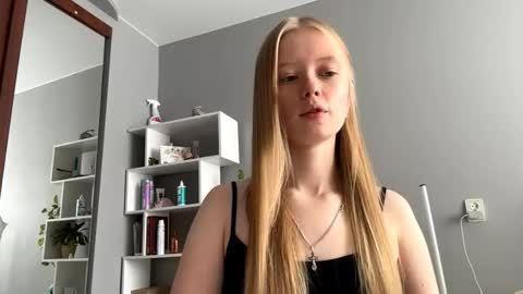 Amelia online show from October 2025 10:12:02 AM