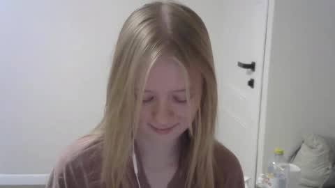 Amelia online show from November 2025 11:53:02 AM