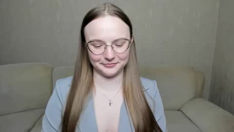 Snapshot of miya_mimi chatting on December 2024 08:04:02 PM Miya online show from December 2024 08:04:02 PM