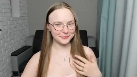 Snapshot of miya_mimi chatting on February 2025 09:09:01 PM Miya online show from February 2025 09:09:01 PM