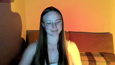 Snapshot of miya_mimi chatting on September 2025 07:47:01 PM Miya online show from September 2025 07:47:01 PM