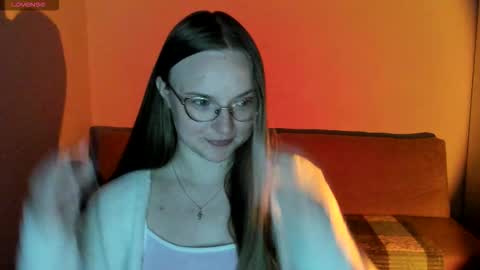 Snapshot of miya_mimi chatting on September 2025 04:51:02 PM Miya online show from September 2025 04:51:02 PM