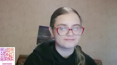 Snapshot of miyabe chatting on September 2025 05:46:01 AM Milana online show from September 2025 05:46:01 AM