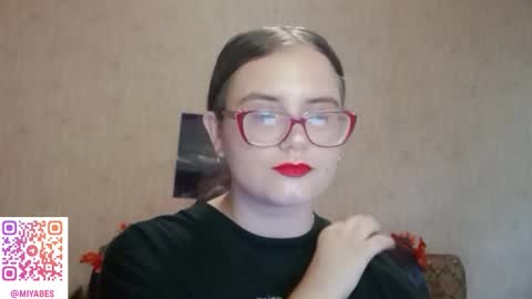 Snapshot of miyabe chatting on October 2025 01:34:01 PM Milana online show from October 2025 01:34:01 PM