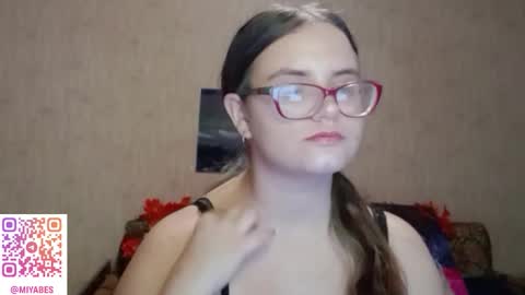 Snapshot of miyabe chatting on October 2025 01:44:01 PM Milana online show from October 2025 01:44:01 PM