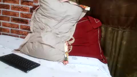 Snapshot of mizindependent chatting on November 2025 09:03:02 PM Cutiepie online show from November 2025 09:03:02 PM