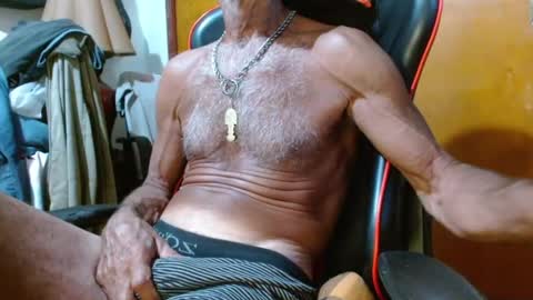 Snapshot of mjmadurengue chatting on January 2025 05:42:02 AM Mario jose online show from January 2025 05:42:02 AM