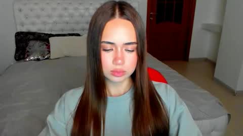 Beata online show from October 2025 04:15:02 PM