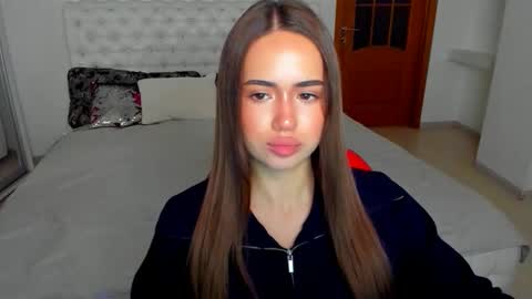 Beata online show from October 2025 07:52:02 AM