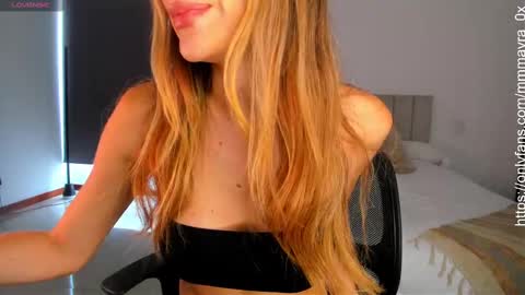 MAYRA   online show from October 2025 08:18:02 PM