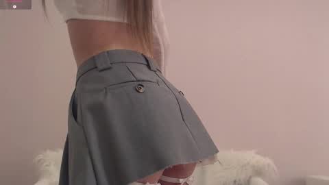 Ariela online show from October 2025 02:01:01 PM