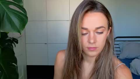 Snapshot of mmminnie chatting on October 2025 10:38:01 AM mmminnie online show from October 2025 10:38:01 AM