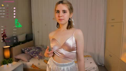 Snapshot of moirebroady chatting on January 2025 01:10:02 AM Laura online show from January 2025 01:10:02 AM