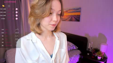 Snapshot of moirebroady chatting on January 2025 11:06:02 AM Laura online show from January 2025 11:06:02 AM
