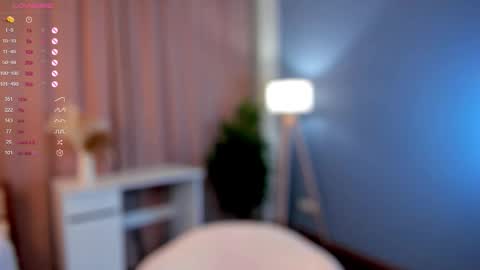Snapshot of moirebroady chatting on September 2025 01:38:02 AM Laura online show from September 2025 01:38:02 AM