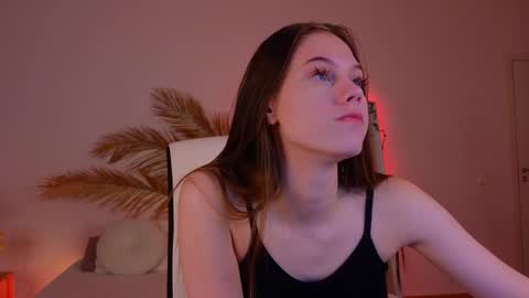 Molly online show from December 2024 09:31:02 PM