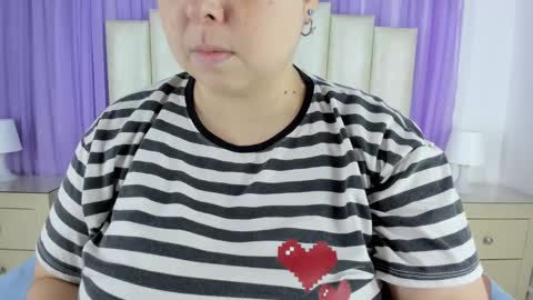 Hey Guys  Im Mollie online show from December 2024 12:22:01 PM