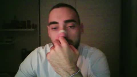 Snapshot of mollo20 chatting on October 2025 08:09:02 PM mollo20 online show from October 2025 08:09:02 PM