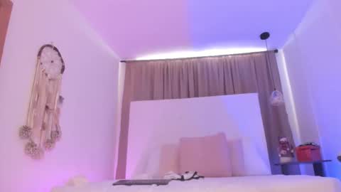 Snapshot of molly_beckers chatting on November 2025 03:34:02 PM online show from November 2025 03:34:02 PM