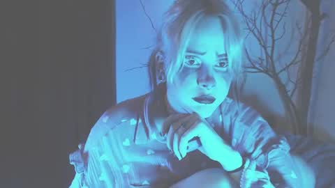 Molly Crow online show from January 2025 12:43:02 AM