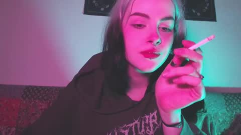 Molly Crow online show from February 2025 10:00:01 PM