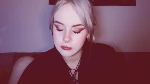 Molly Crow online show from February 2025 01:21:02 AM