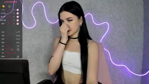 Snapshot of molly_crystall chatting on October 2025 05:39:02 AM Molly - online show from October 2025 05:39:02 AM