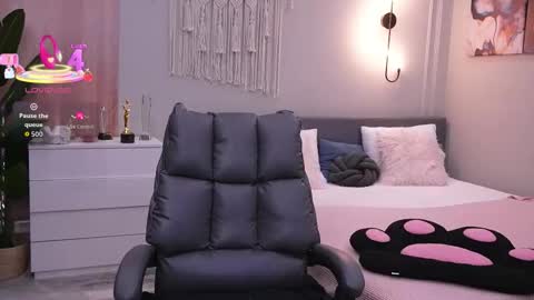 Molly online show from November 2025 01:16:01 AM