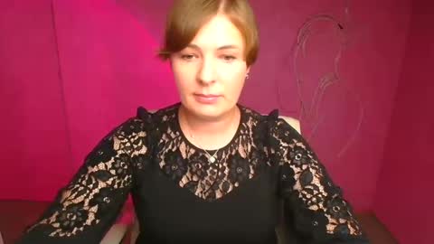 Molly online show from September 2025 11:32:02 AM
